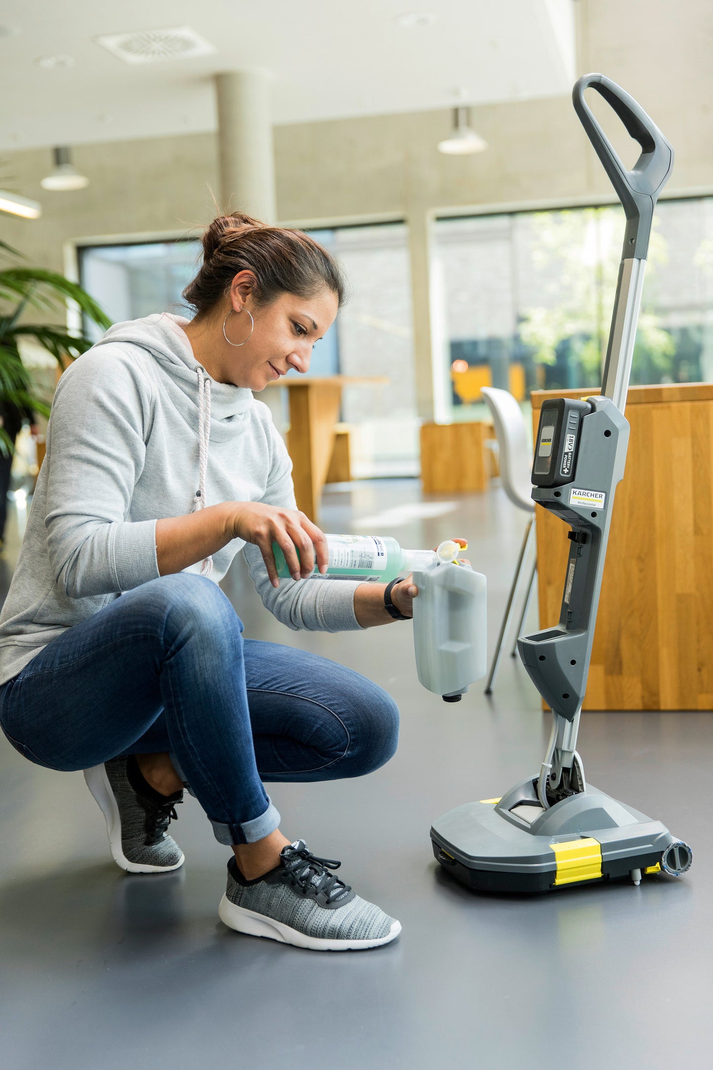 Karcher Compact Cordless Walk-Behind Floor Scrubber - BR 30/1 C BP